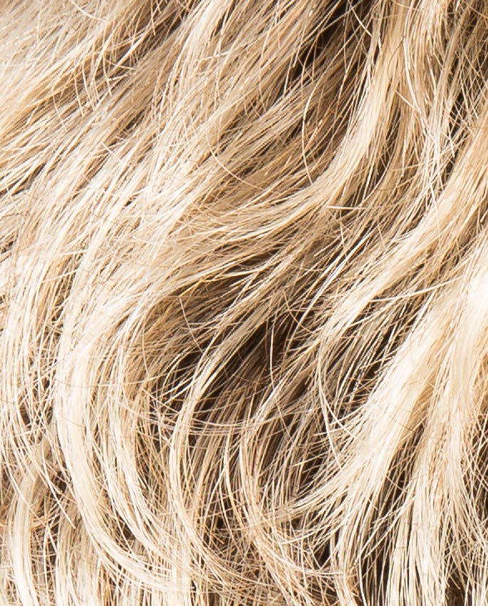 pastelblonde rooted